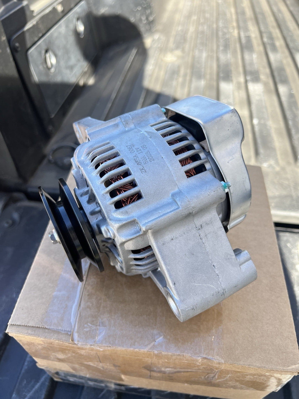 Toyota Forklift 27060-UB050, ALTERNATOR - (4Y) Fits 7 & 8 SERIES