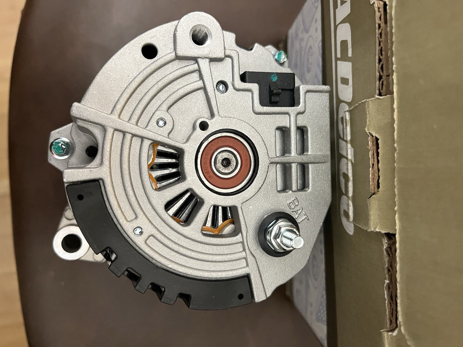 NEW ACDelco Alternator 335-1040 88877250 GM
