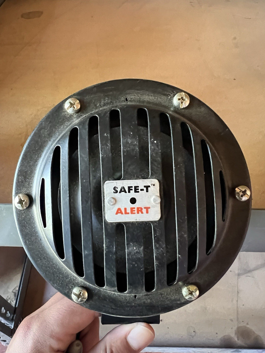 Universal Safety Horn - 120DB - 12V - 5 IN DIA - 2 Terminals