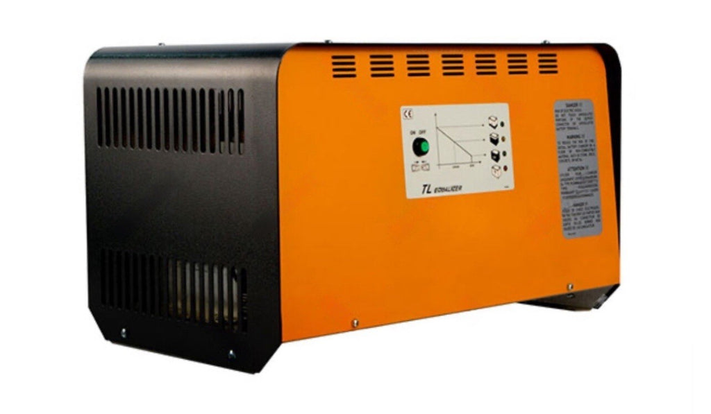 BATTERY CHARGER (1 PHASE 12V 60A PLUGIN) | 19.7 x 11.8 x 11.8 | 30-011